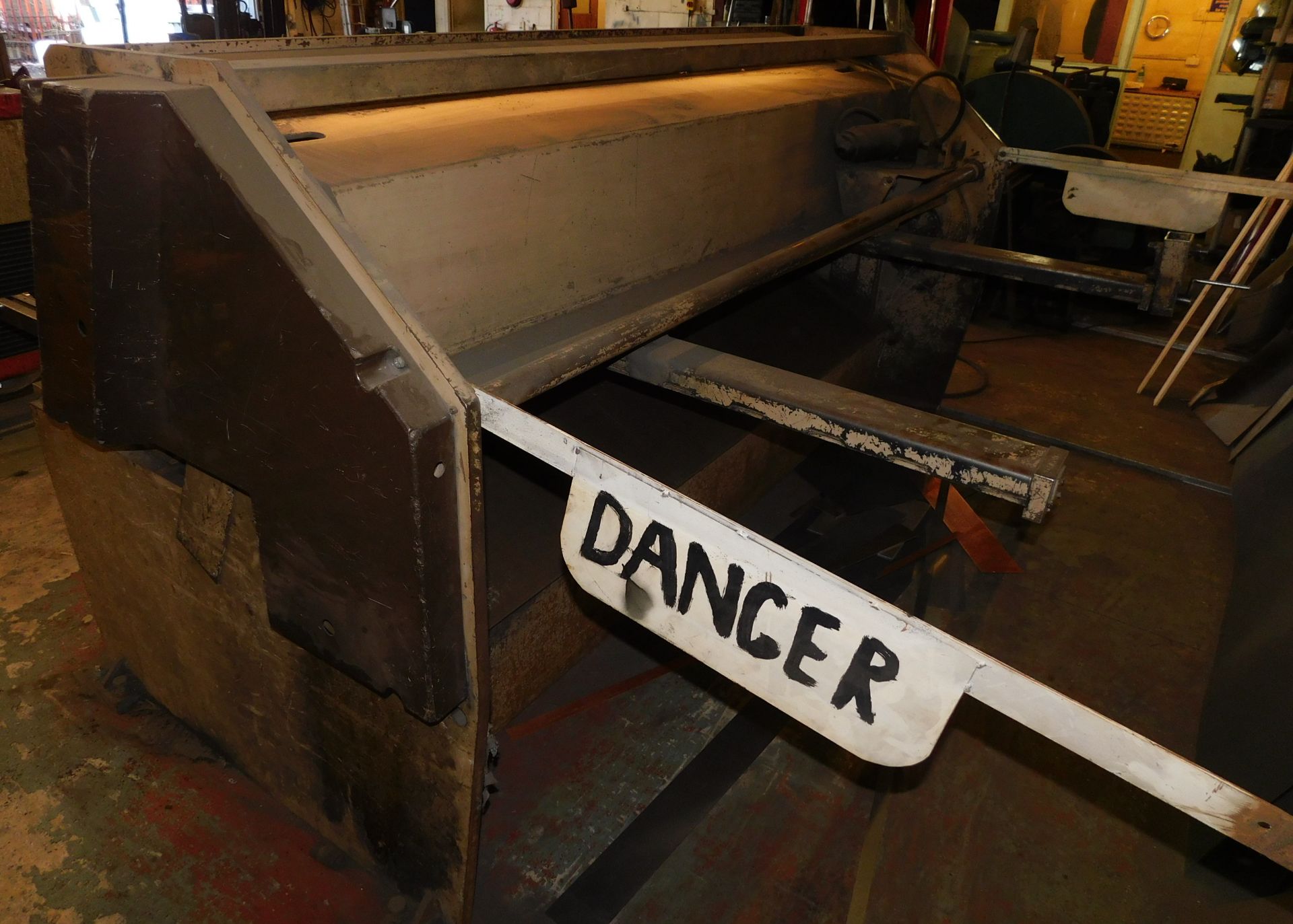 Edwards Model 6.5P/2500 Guillotine, Capacity 6.5 x 2530mm (Location: Liverpool. Please Refer to - Bild 6 aus 12