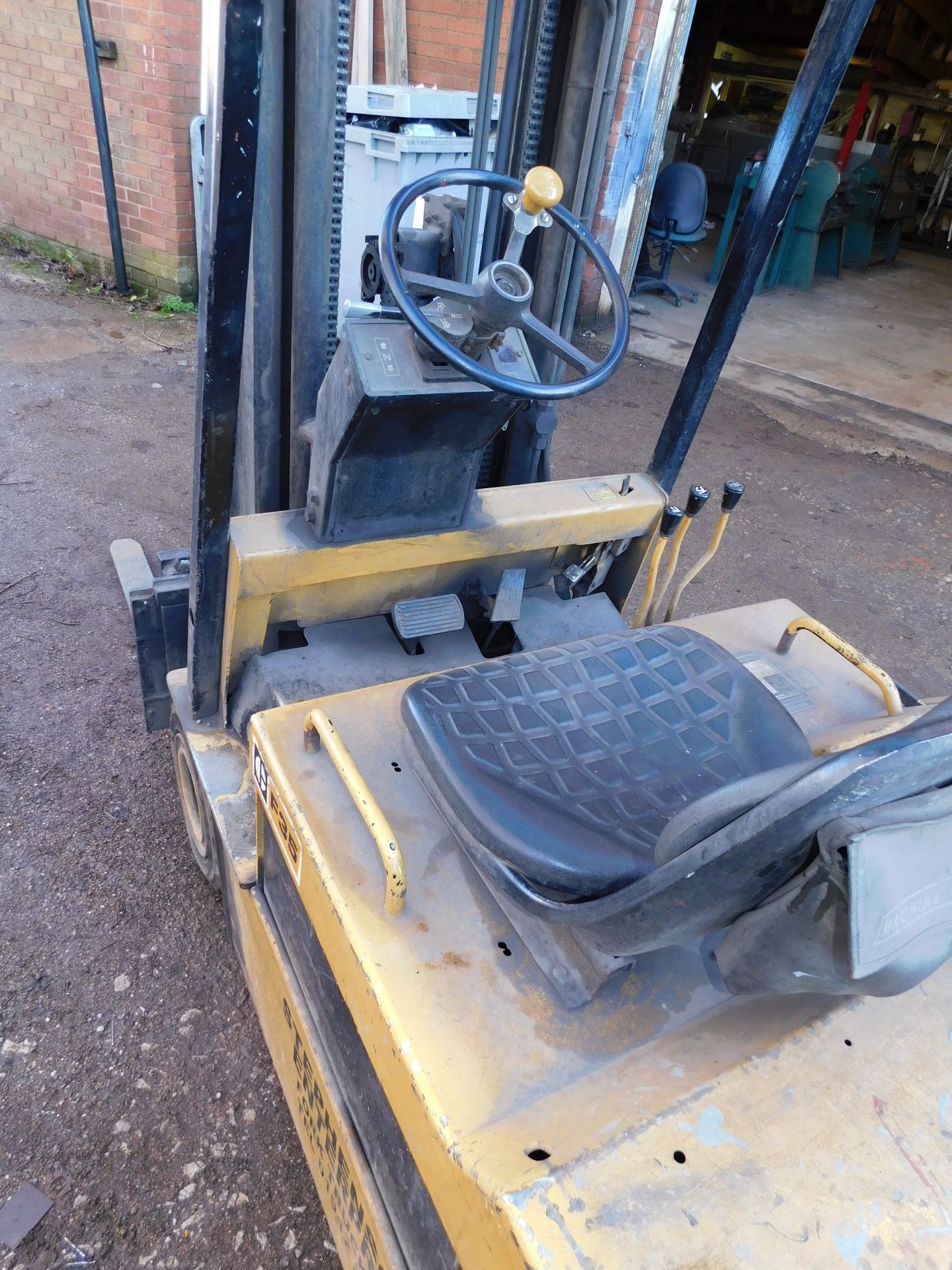 Caterpillar Model F35 Electric Forklift, Serial Number; 5EB1981, Capacity; 1750kg, 20,048 hours with - Bild 6 aus 16