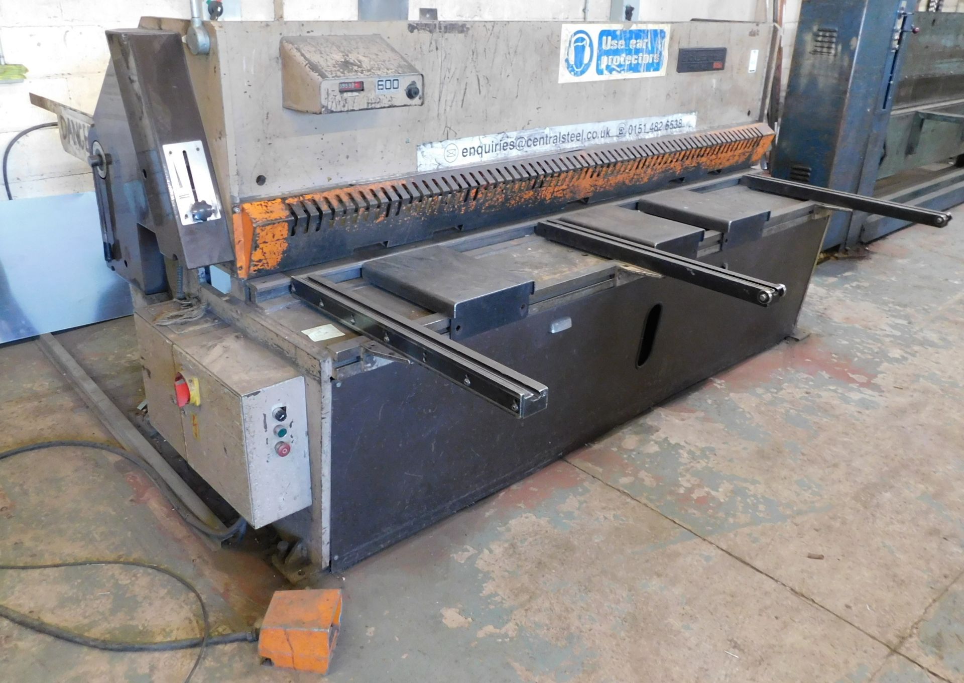 Edwards Model 6.5P/2500 Guillotine, Capacity 6.5 x 2530mm (Location: Liverpool. Please Refer to - Image 2 of 12