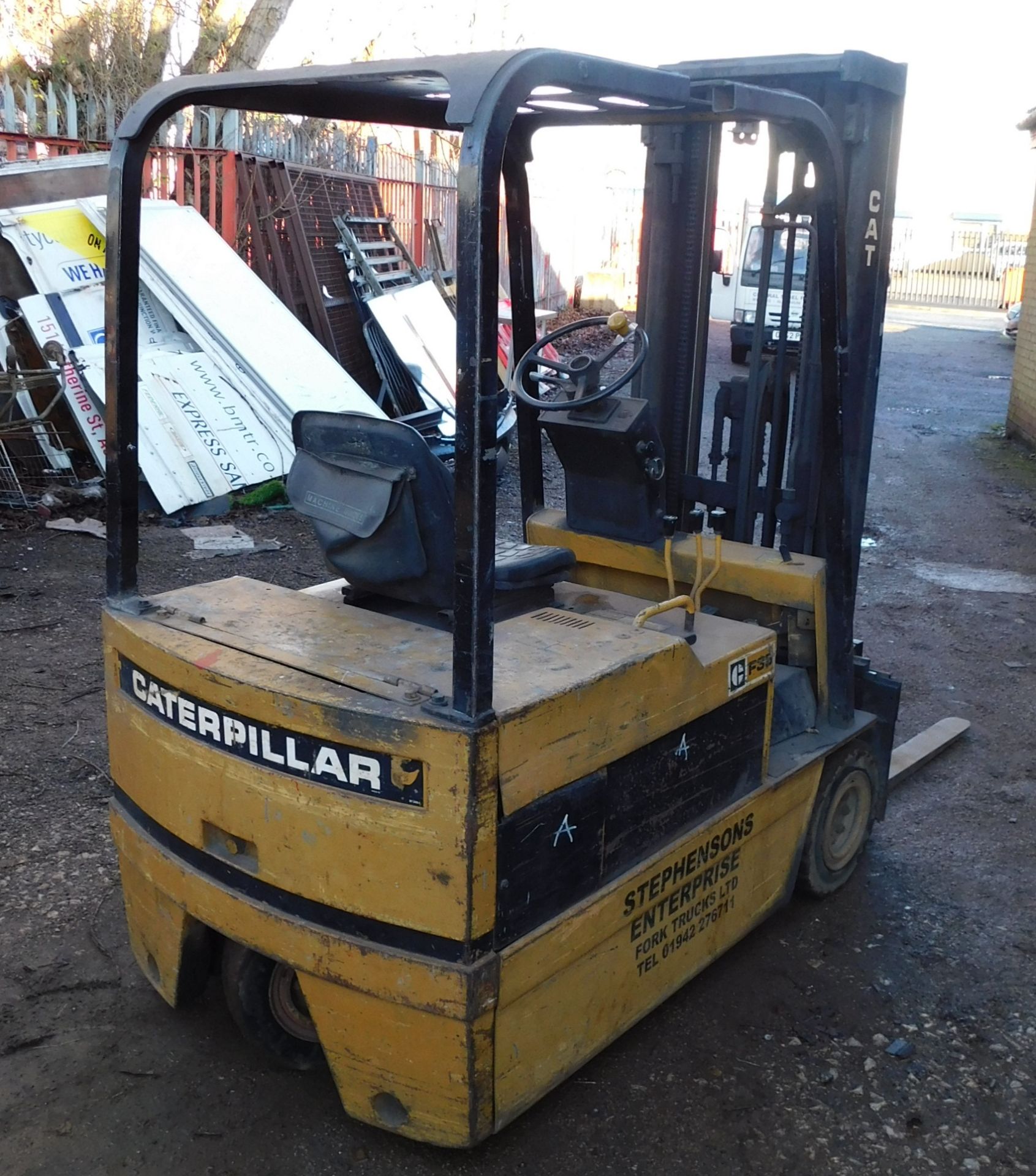 Caterpillar Model F35 Electric Forklift, Serial Number; 5EB1981, Capacity; 1750kg, 20,048 hours with - Bild 3 aus 16