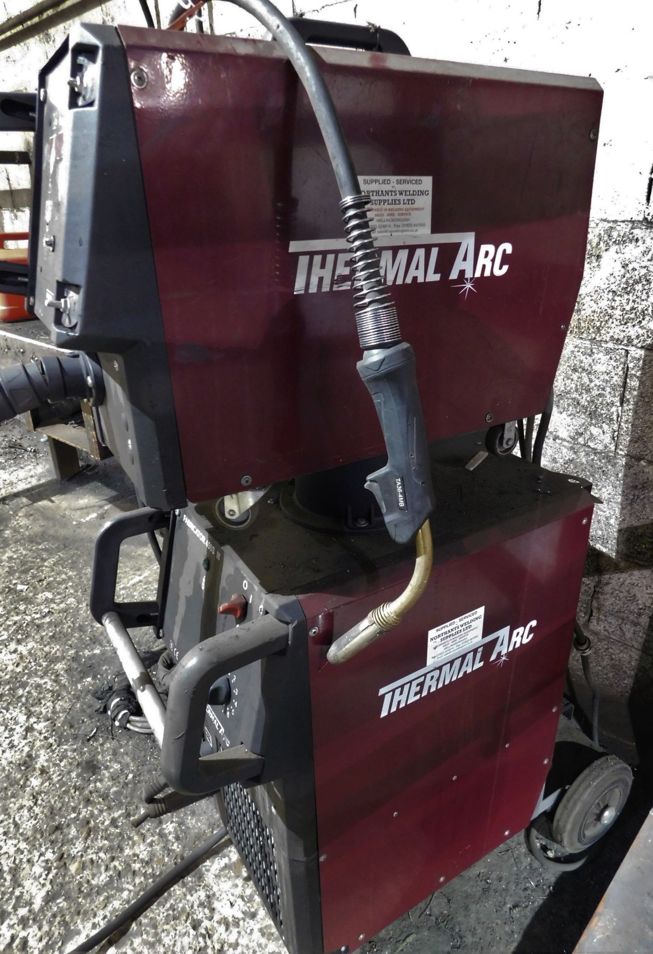 Fabricator 400S MIG Welder with Thermadyne Type VFE4C III Wire Feed, Serial Number F1437814 ( - Image 2 of 3