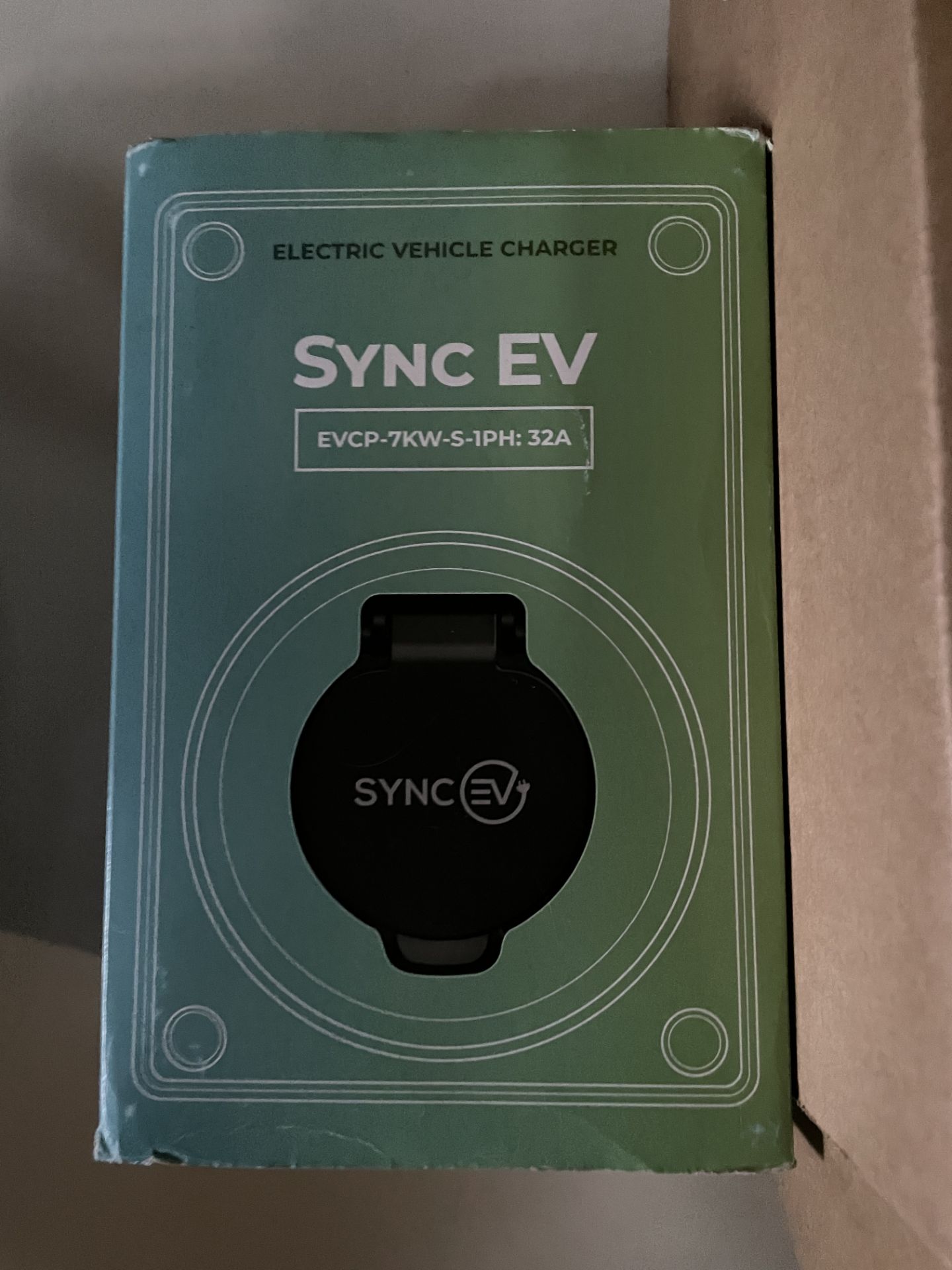 Wall Box Plus Electric Vehicle Charging Socket & Sync EVCP-7KW-S-1PH Electric Vehicle Charger ( - Image 2 of 7