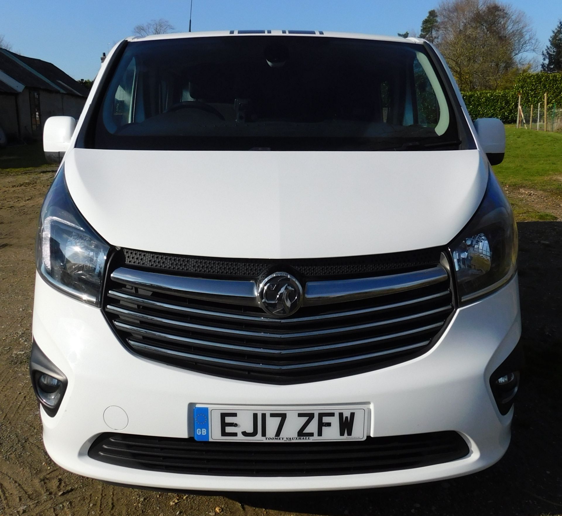 Vauxhall Vivaro 2900 LE NAV CDTI BT S/S Bi-Turbo, Registration EJ17 ZFW, First Registered May - Image 5 of 27