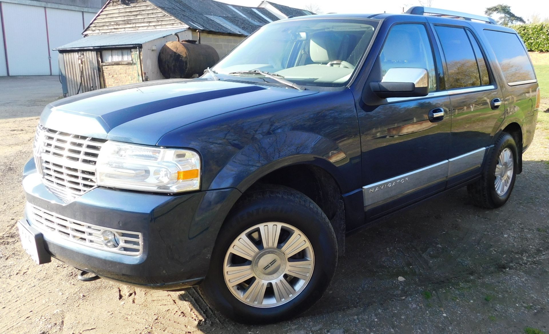 LINCOLN NAVIGATOR 8-SEAT LUXURY SUV 4WD, Registration KX14 JUJ, First Registered July 2014, Odometer - Image 2 of 28