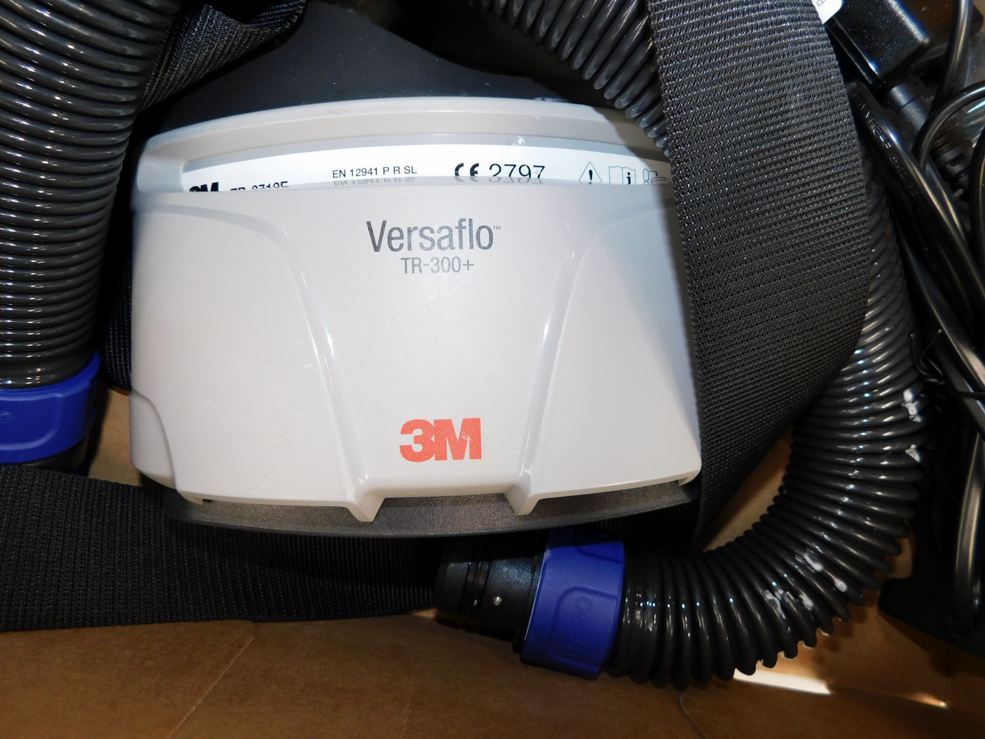 3M Versaflow TR-300+ Air Fed Respirator with Battery & Charger - Image 2 of 3