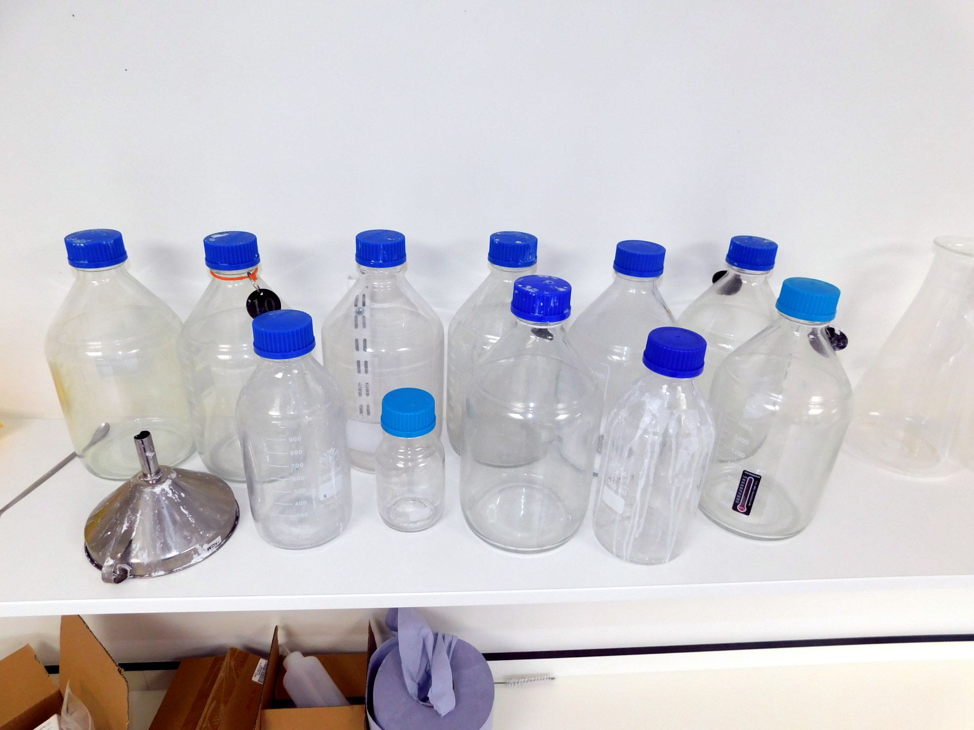 Quantity of Assorted Lab Glassware - Image 3 of 7