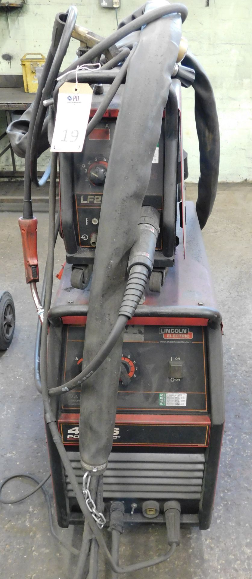 Lincoln 425 S Powertec Mig welder (2002) with LF24M Wire Feed (Location: Tottenham. Please Refer