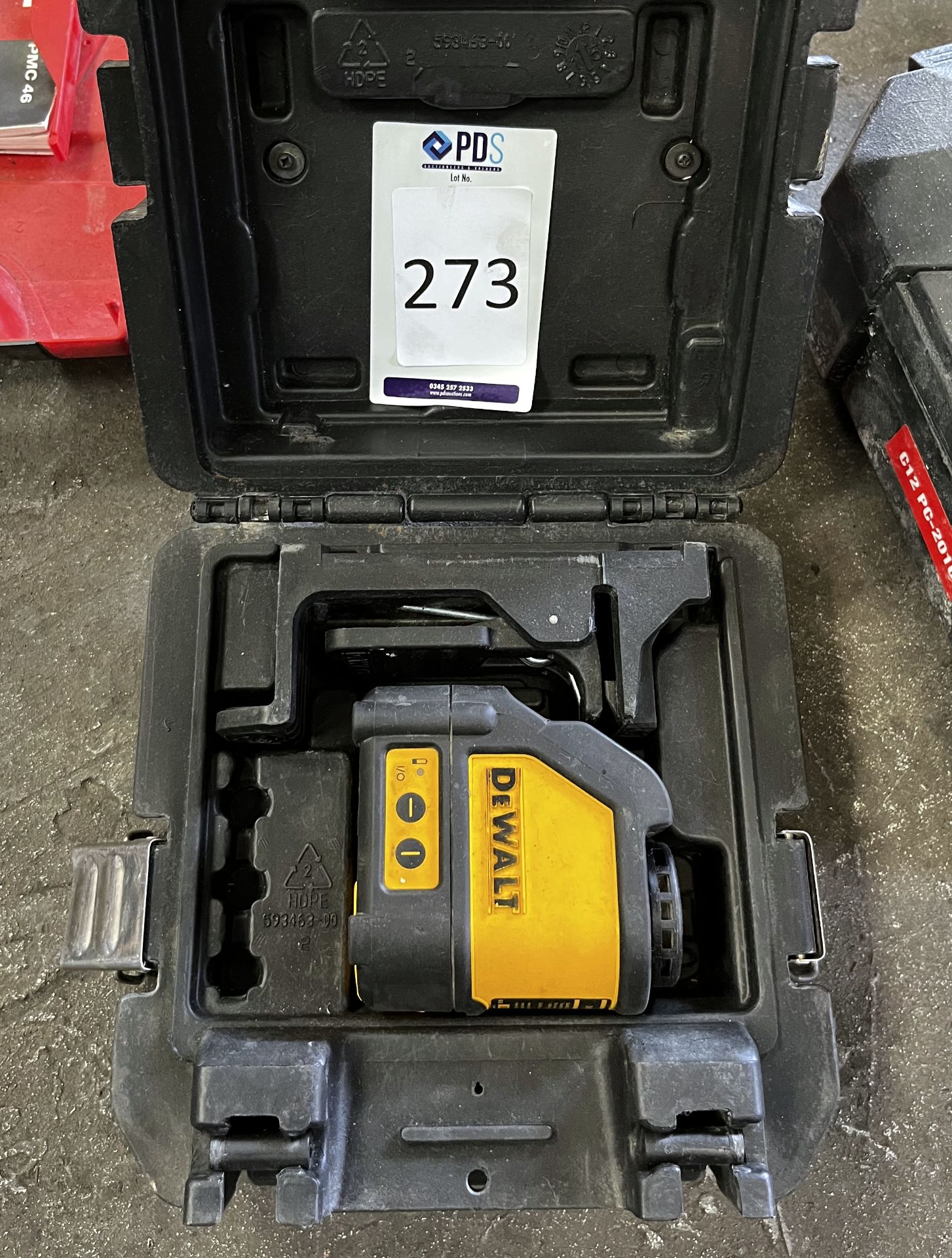 DeWalt DW088 Red Laser Level in Case with Stand (Location: Tottenham. Please Refer to General