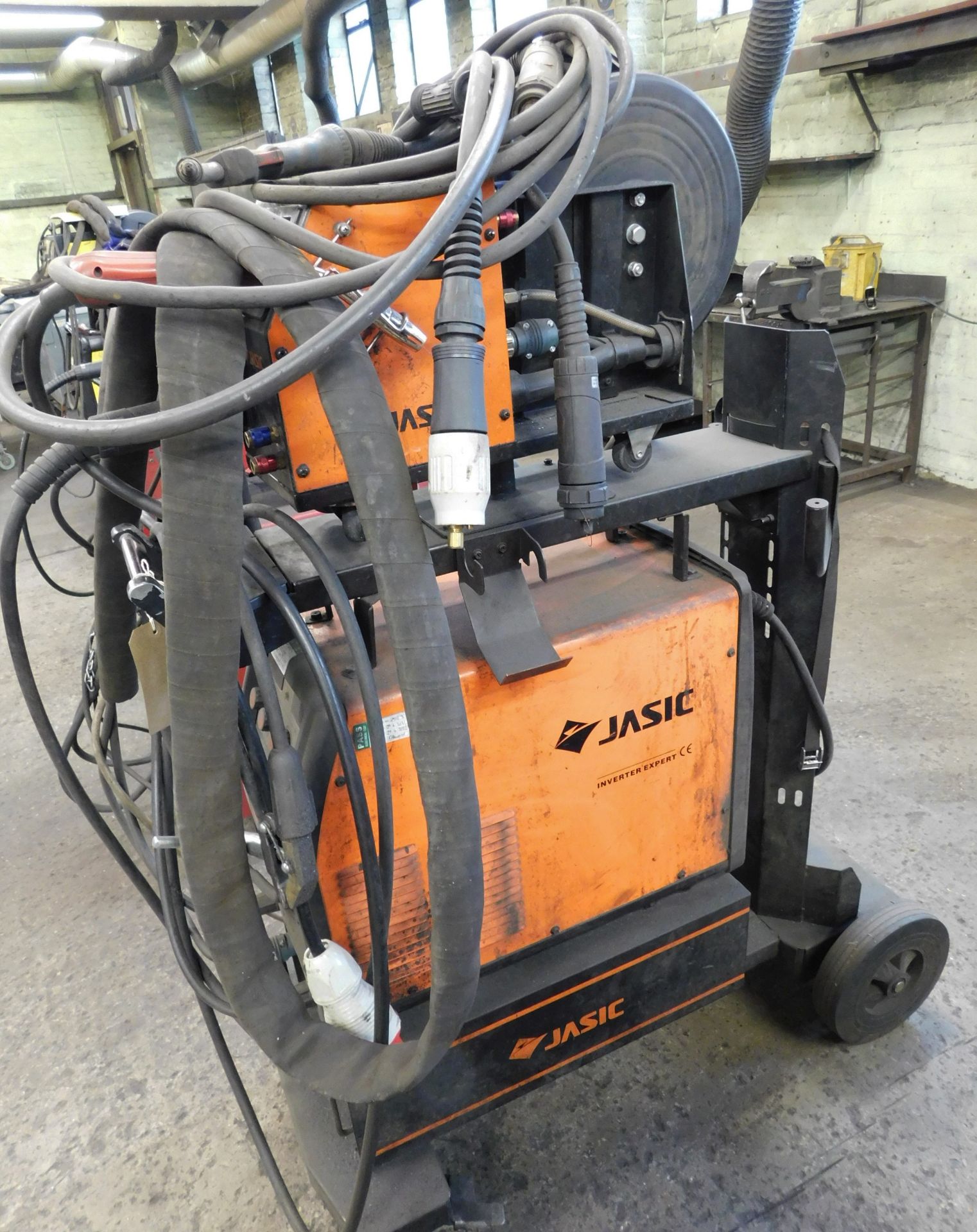 Jasic MIG 400 Mig Welder with Wire Feed (Location: Tottenham. Please Refer to General Notes) - Image 2 of 5