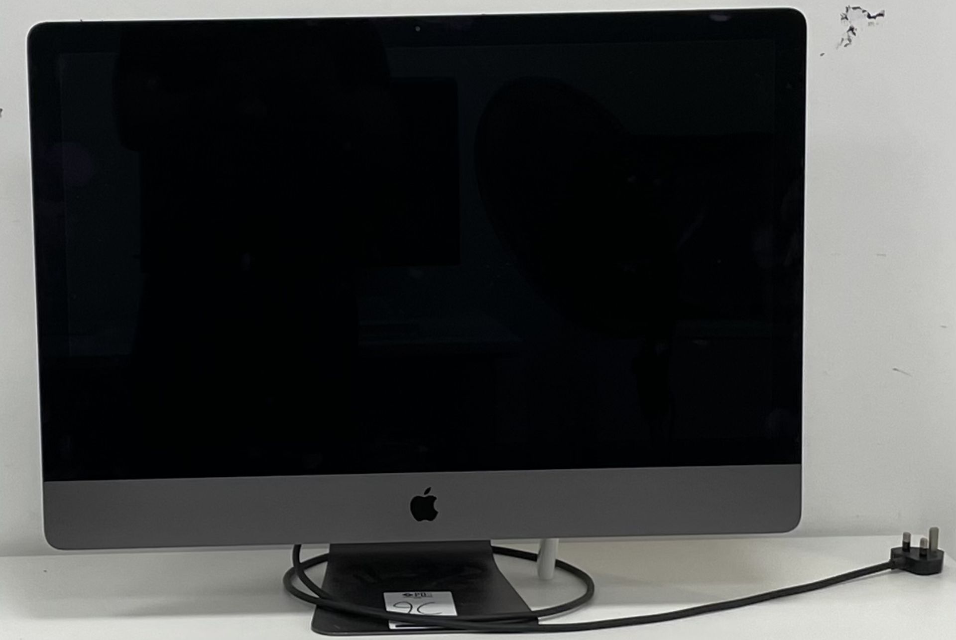 Apple iMac (A1862) Desktop Computer S/N C02VT0BHJLCP (Location: Westminster. Please Refer to General