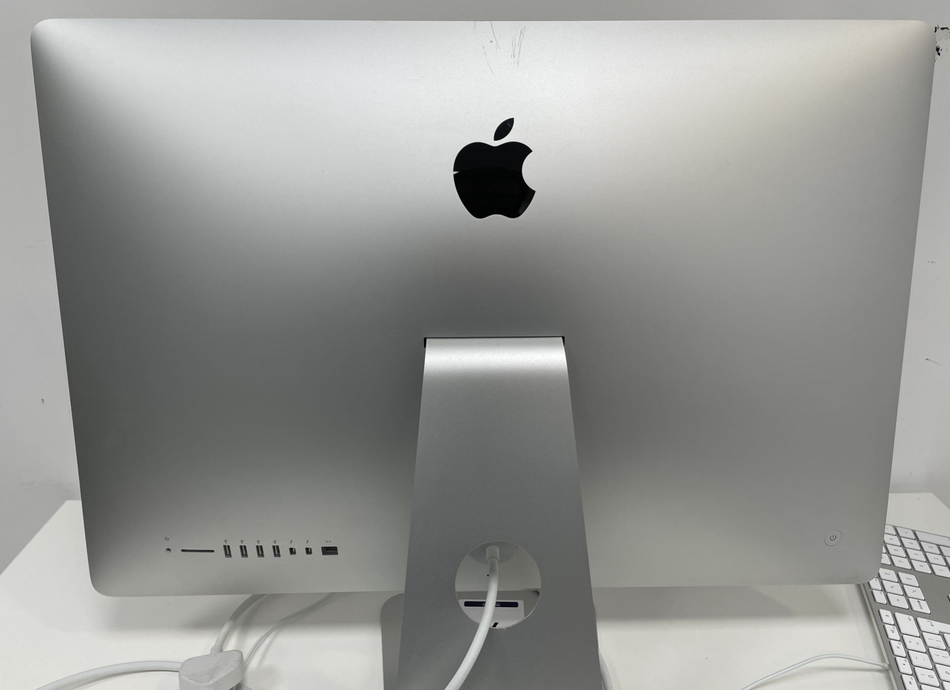 Apple iMac (A1419) Desktop Computer, Quad-Core Intel Core i7 CPU @ 4.00 GHz, 16 GB RAM, 2TB Fusion - Image 2 of 8