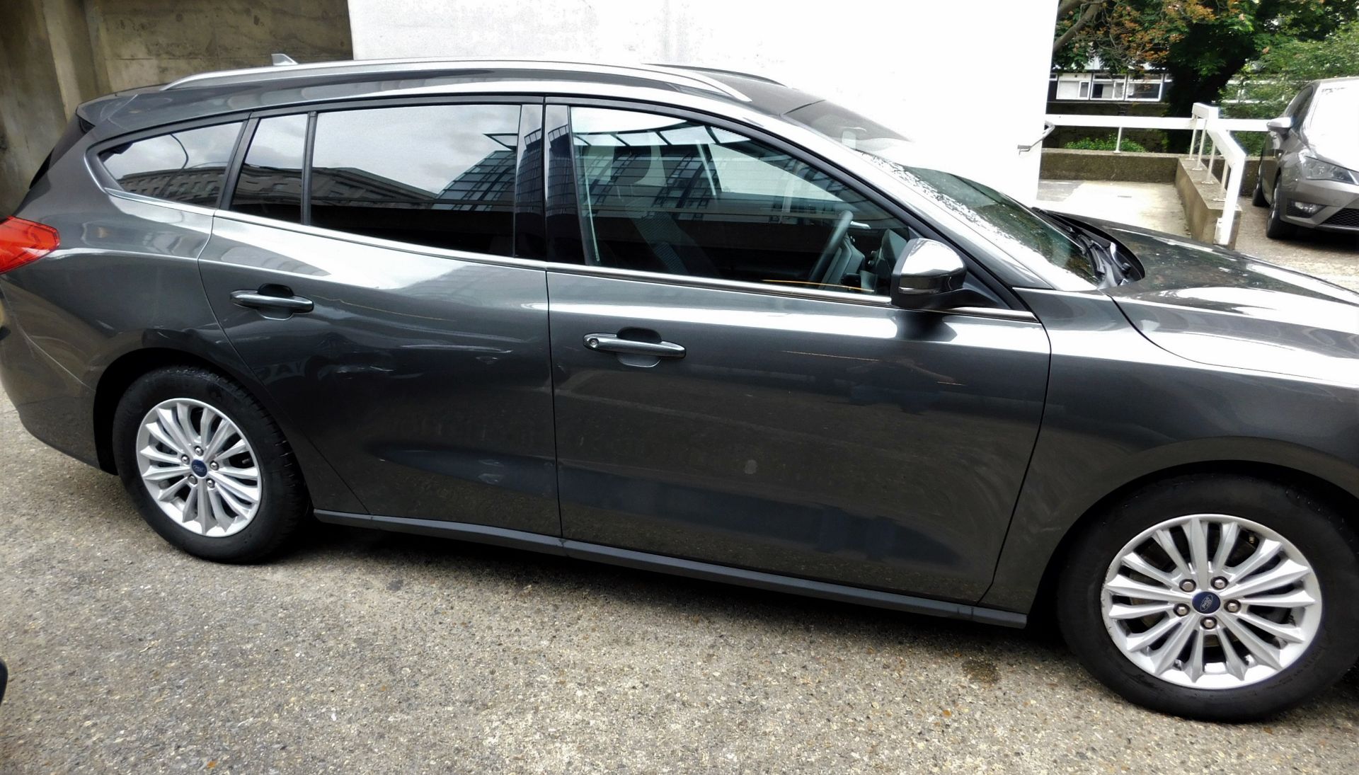 Ford Focus Estate 1.0 EcoBoost 125 Titanium 5dr Auto, Registration DN68 XBL, First Registered 17th - Image 24 of 29