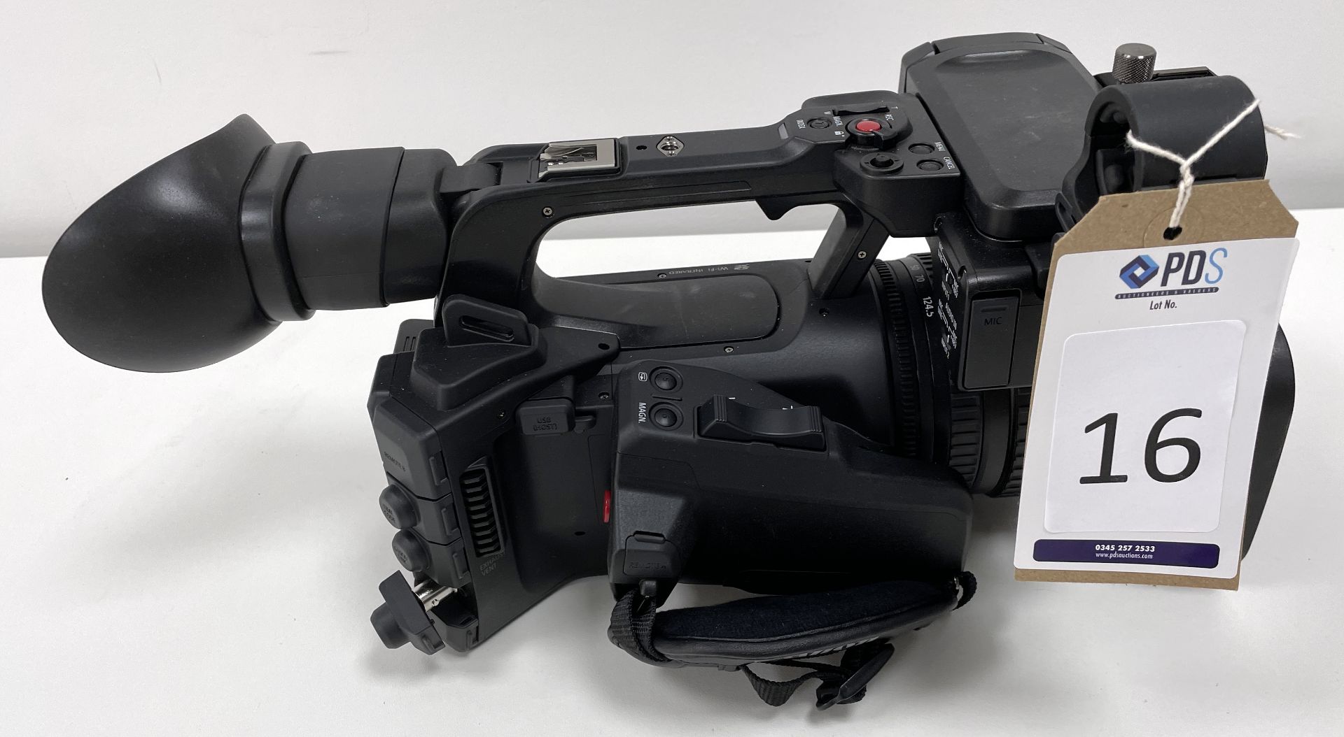 Canon XF605 Professional 4K Camcorder with Three Batteries, Serial Number 283309000221 (Location: - Image 3 of 5