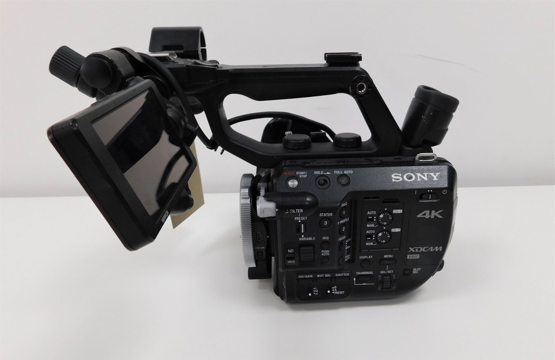 Sony PXW-FS5 Solid State Memory Camcorder Body with Battery and Charger, Serial Number 1610134 ( - Image 2 of 4