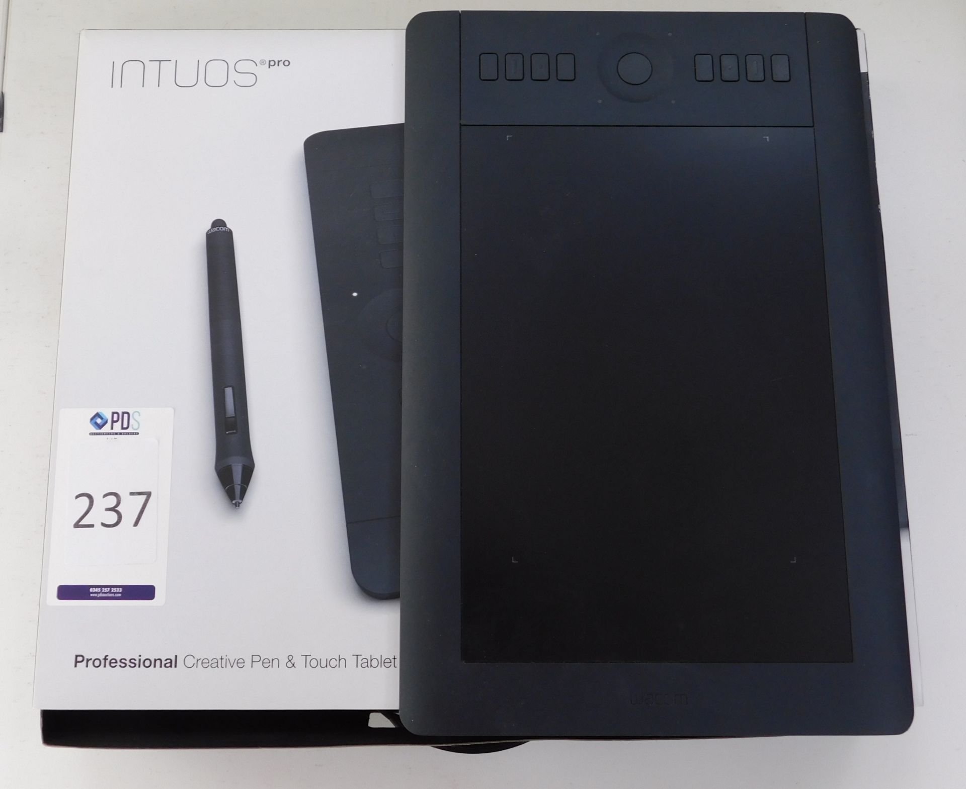 Wacom Intuos Pro Medium Graphics Tablet & Wacom Intuos Pro RTH-860 Graphics Tablet (Location: