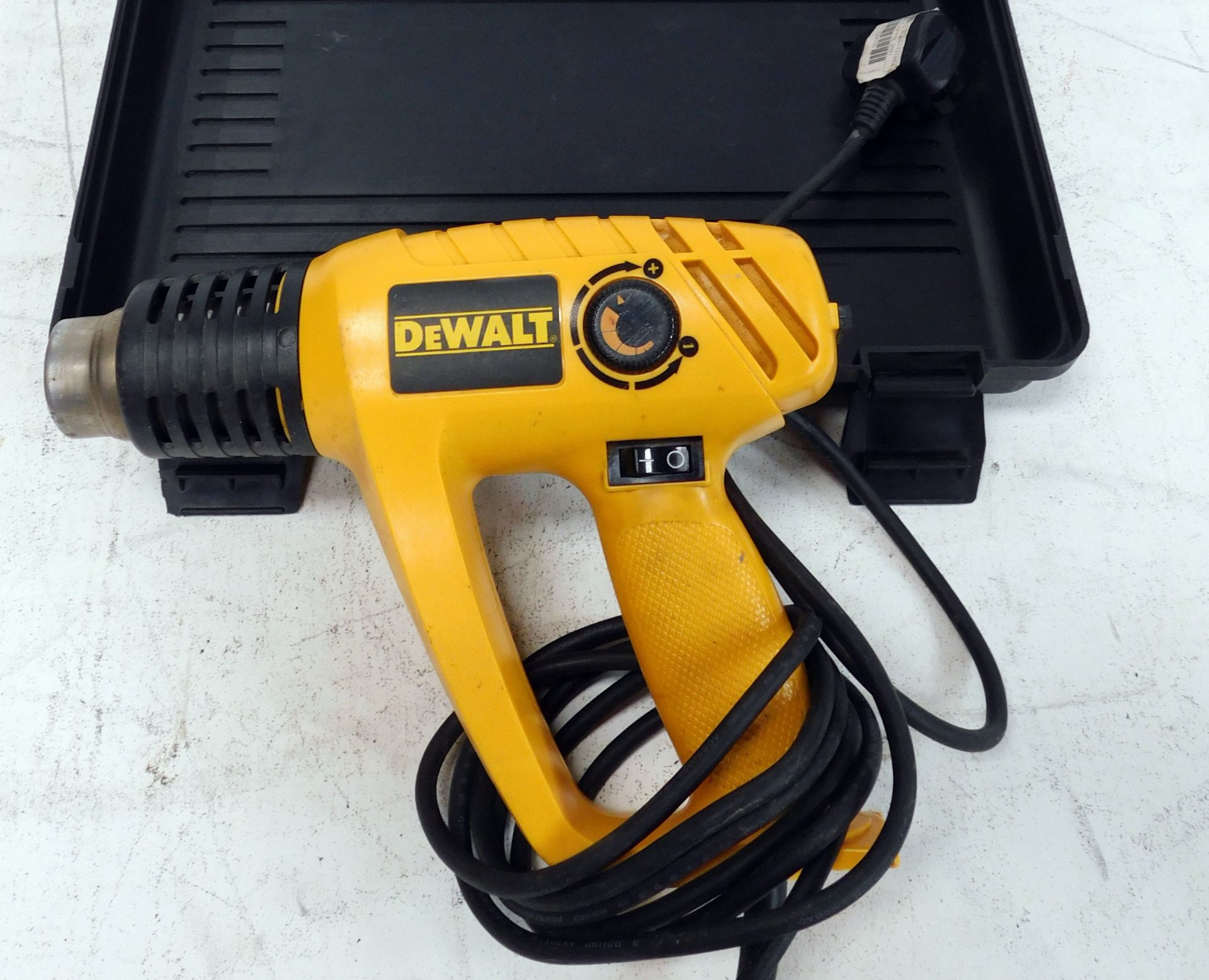 DeWalt DW340-GB Heat Gun, 230V (Location: Brentwood. Please Refer to General Notes)