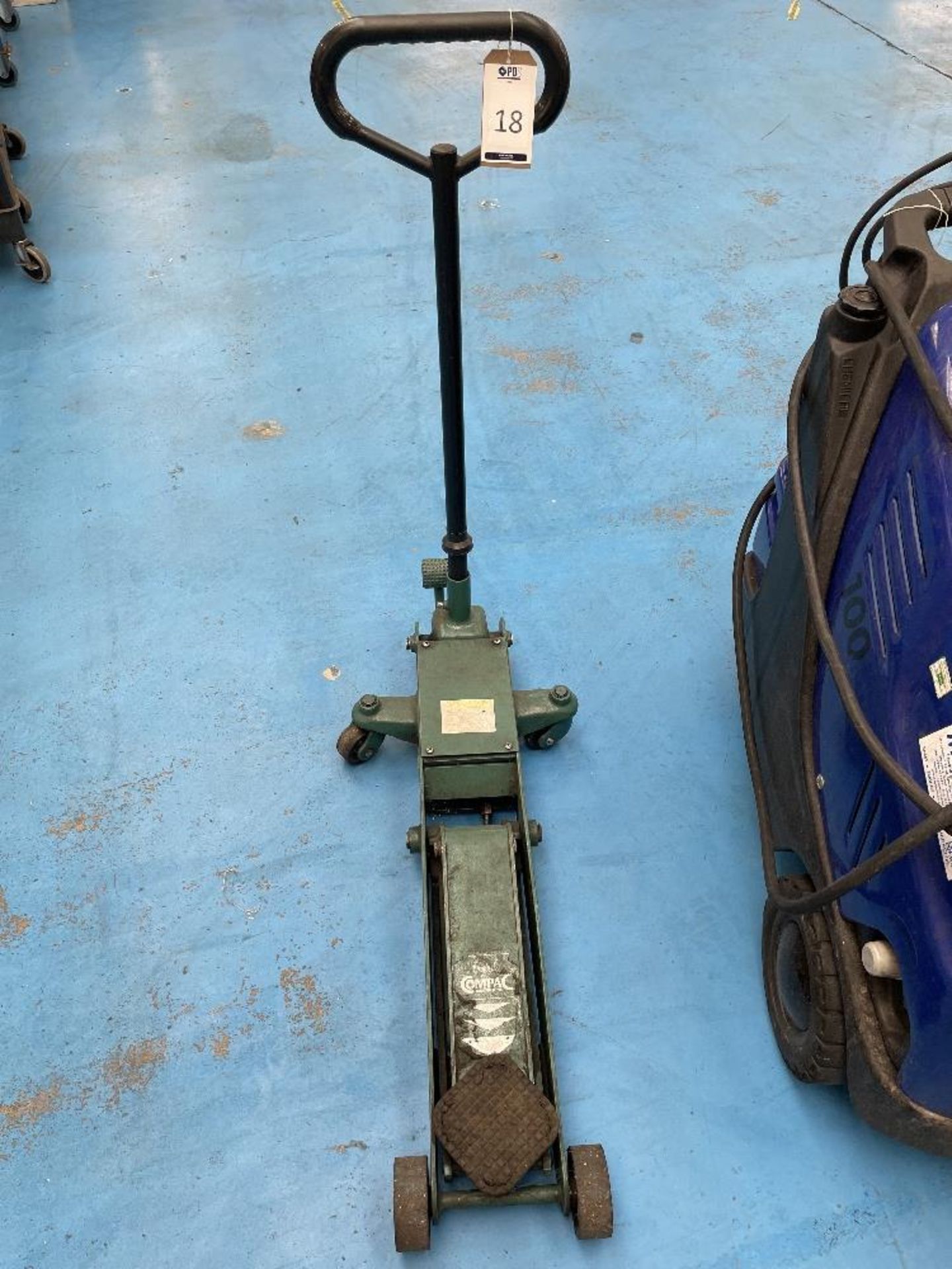 Original Compac workshop trolley jack (Location Surbiton . Please Refer to General Notes)