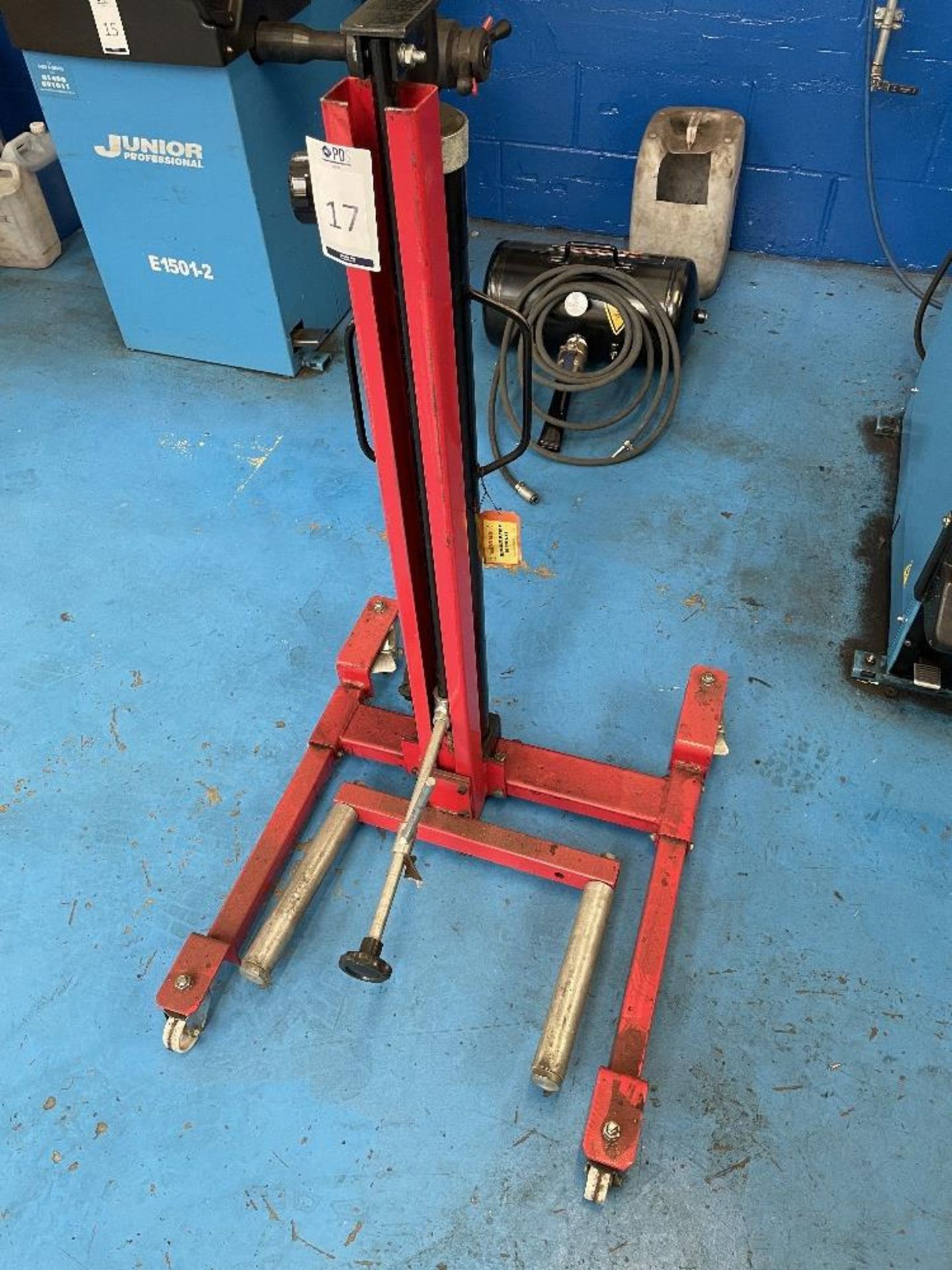 Gemco Mobile Wheel Lifter SWL 80kg (Location Surbiton . Please Refer to General Notes)