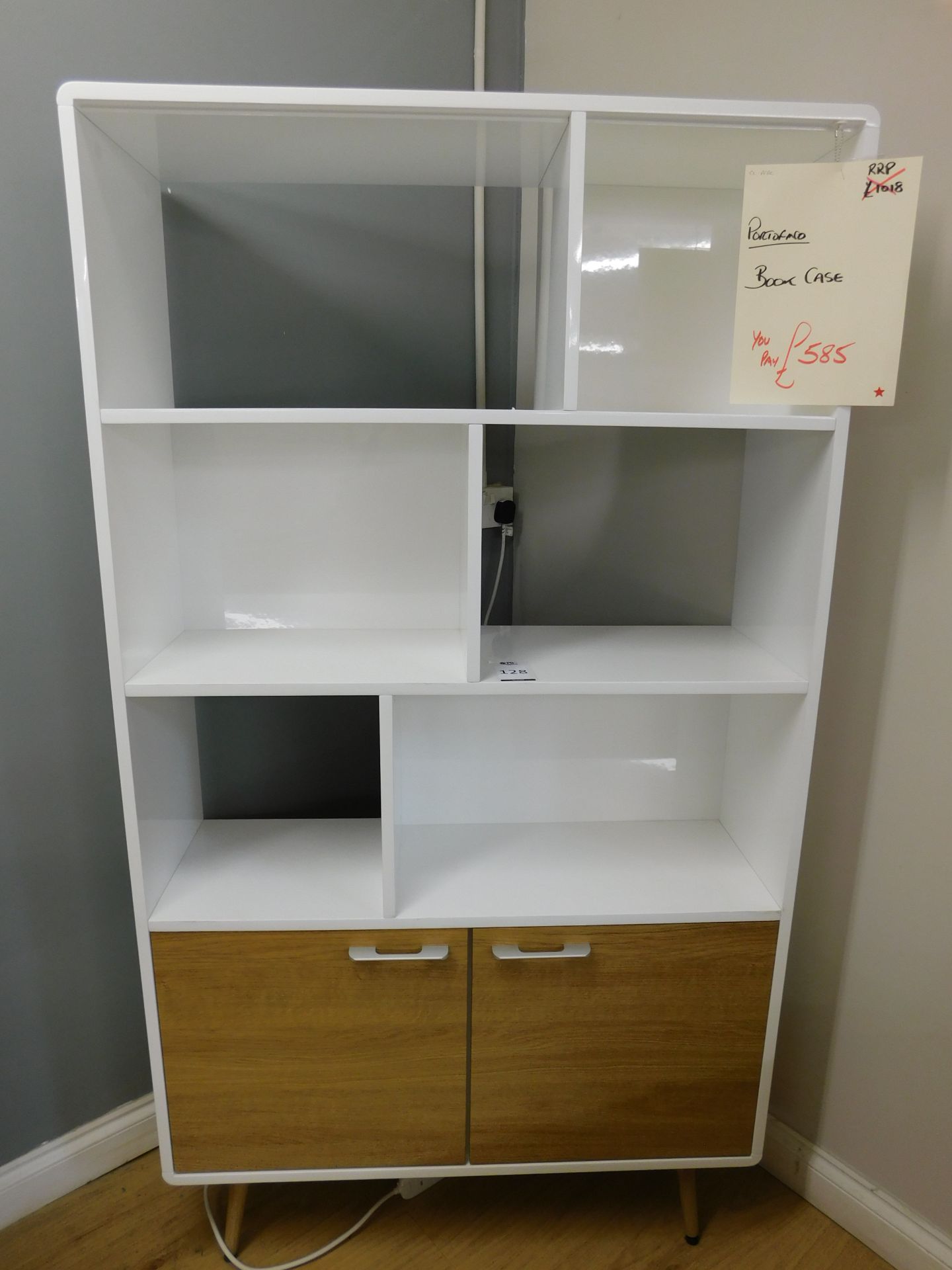 Quarter Pinot Retro Style Unit, 100cm x 35cm (Location: Market Harborough. Please Refer to General