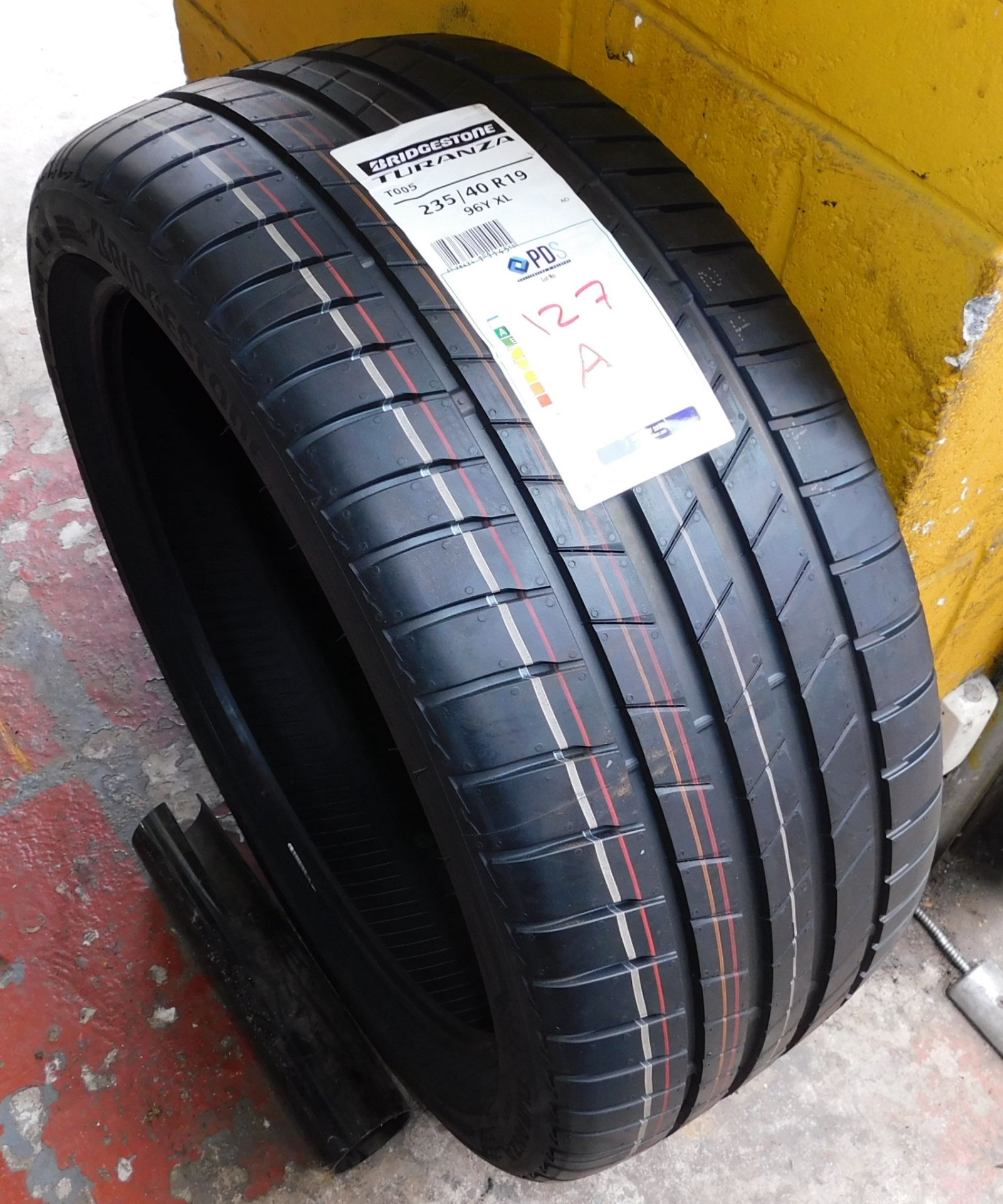 1 tyre, size 235/40 19 (Bridgestone) (Location Northampton. Please Refer to General Notes)