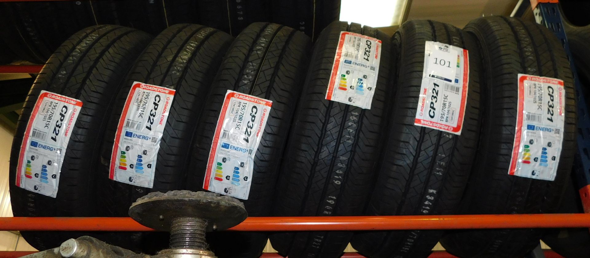 6 tyres, size 195/70 15 (Roadstone) (Location Northampton. Please Refer to General Notes)