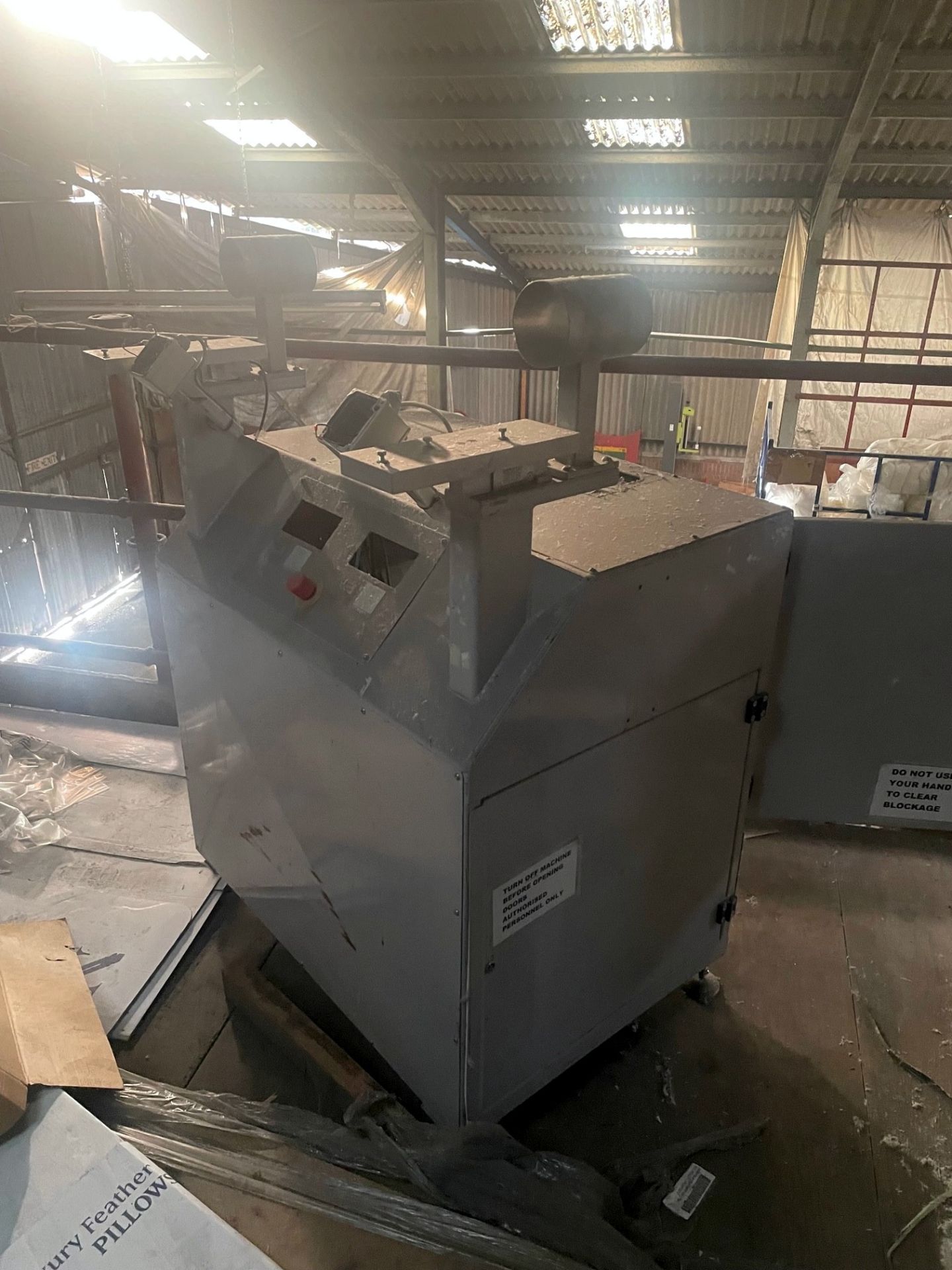 Jomac hopper & twin head filler for spares or repair (Located Mezzanine - No Lifting Facilities) ( - Image 2 of 3