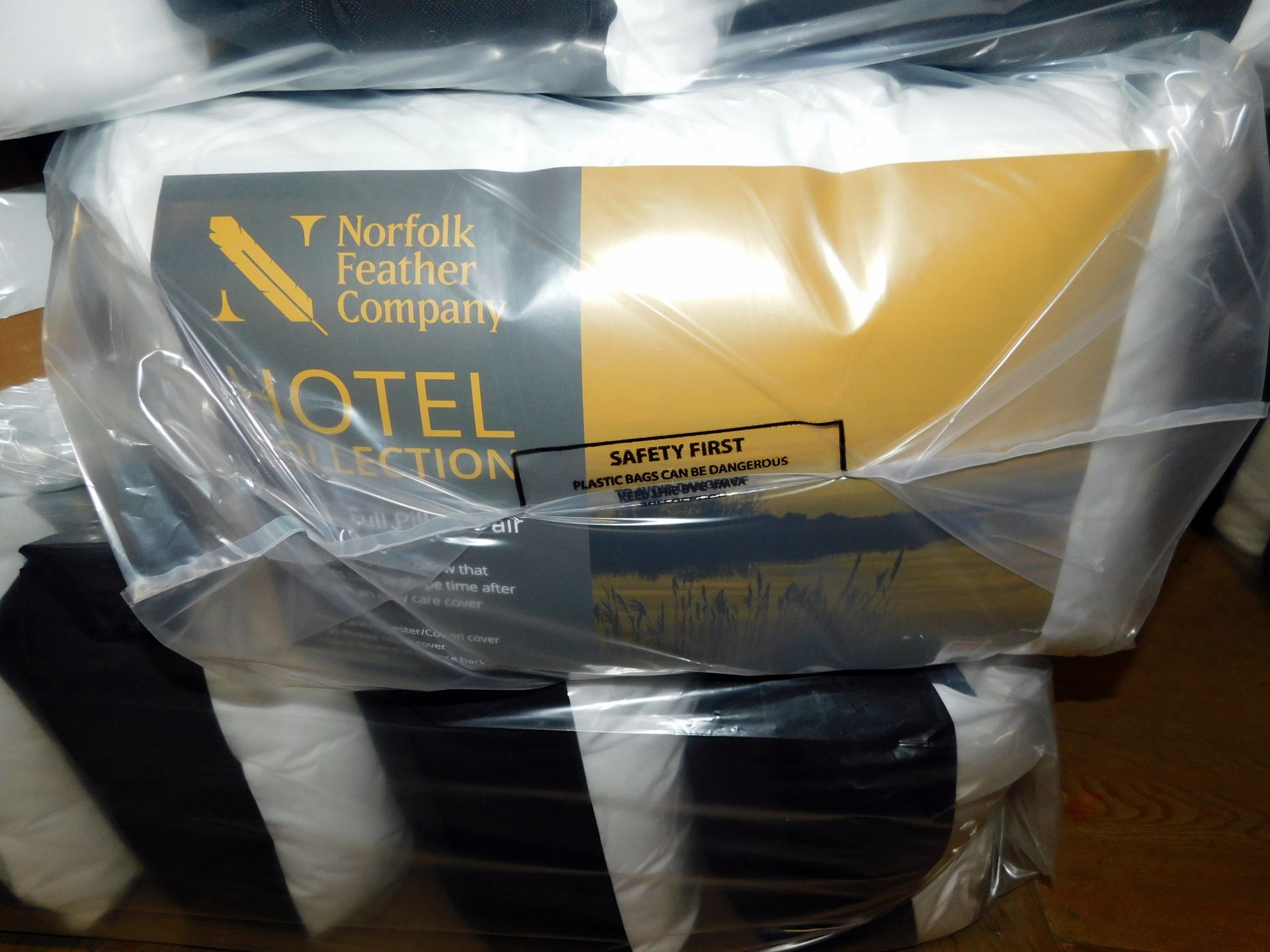 50 Bags of Hotel Collection Pillows. Pair per Bag (Location Diss. Please Refer to General Notes)