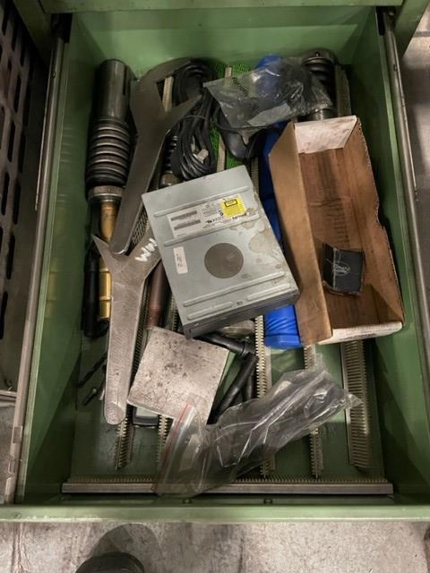Versatool 8 Drawer cabinet & contents comprising assorted Punch Tooling for Danobat - Image 5 of 5