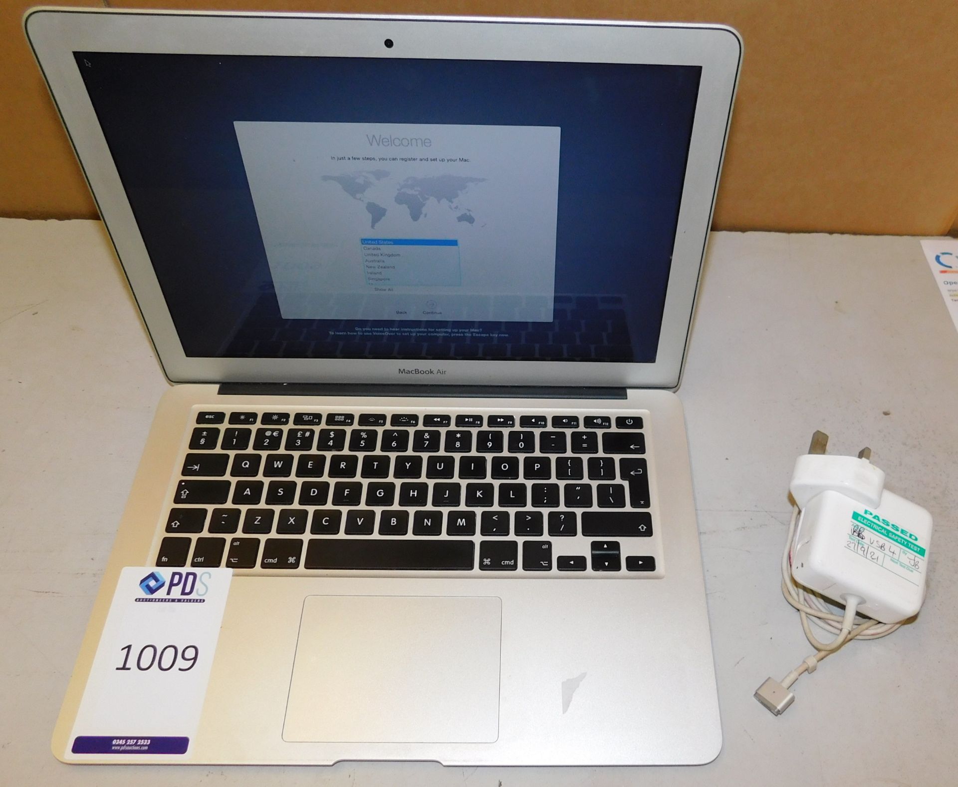 Apple Macbook Air A1466, Serial Number C02PGJCBG941, i5 1.6GHz, 4GB RAM, 250GB SSD, OS Installed (