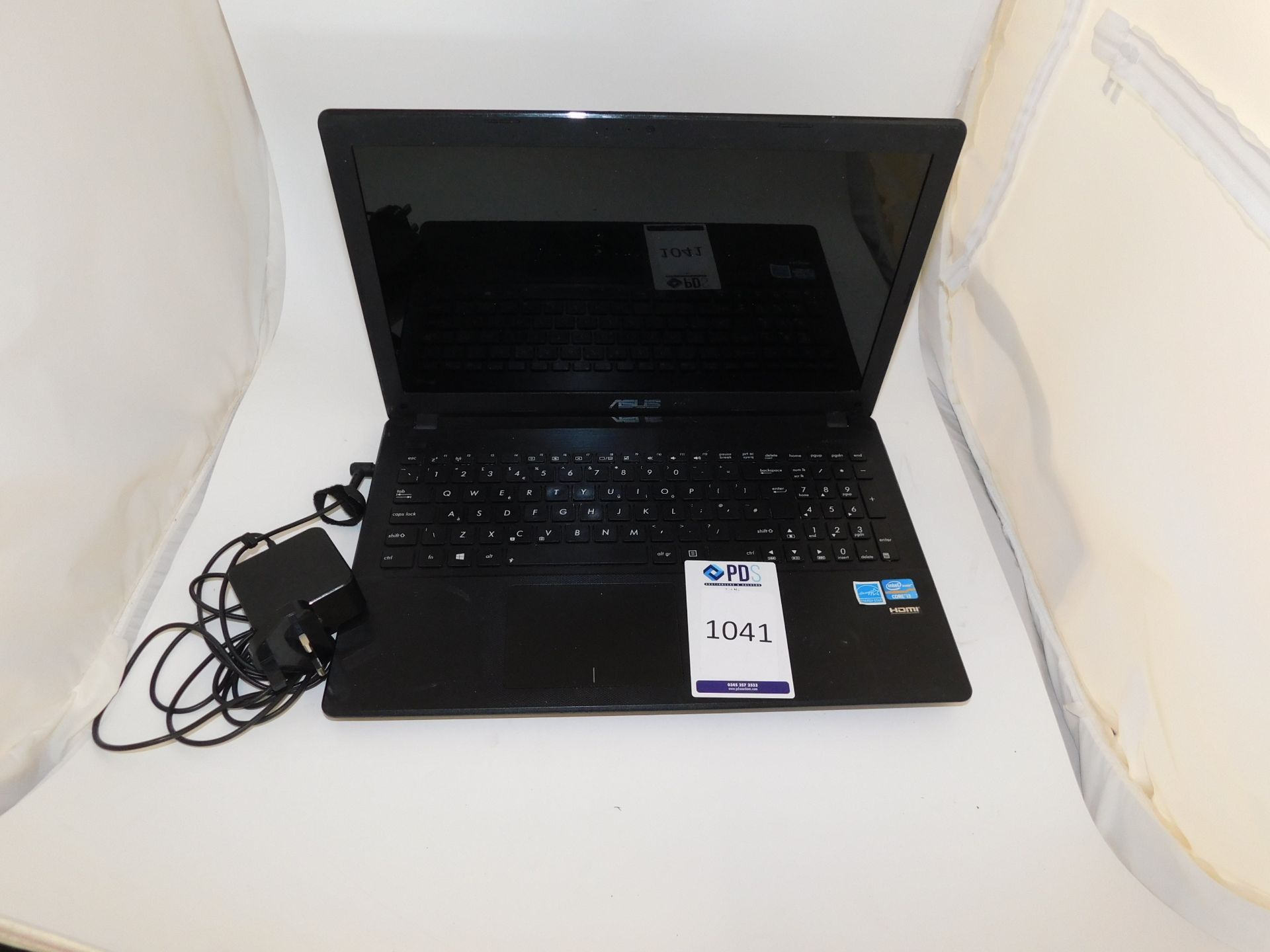 Asus X551C Laptop, i3 (No HDD) (Location Stockport. Please Refer to General Notes)
