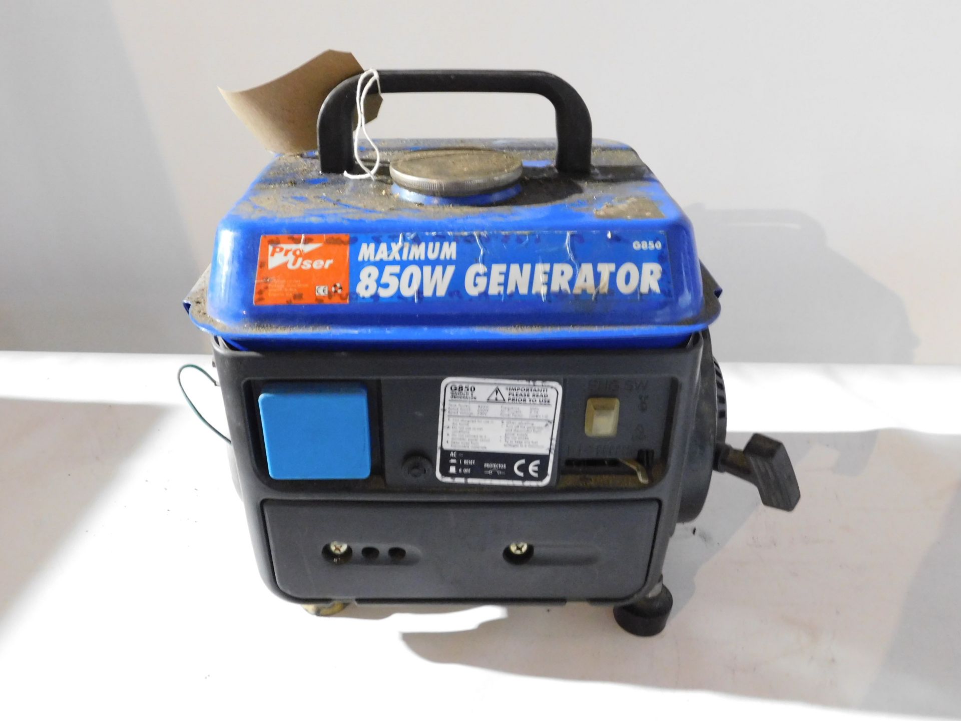 Pro User 850W Portable Petrol Generator (Location Brentwood. Please Refer to General Notes) - Image 2 of 3