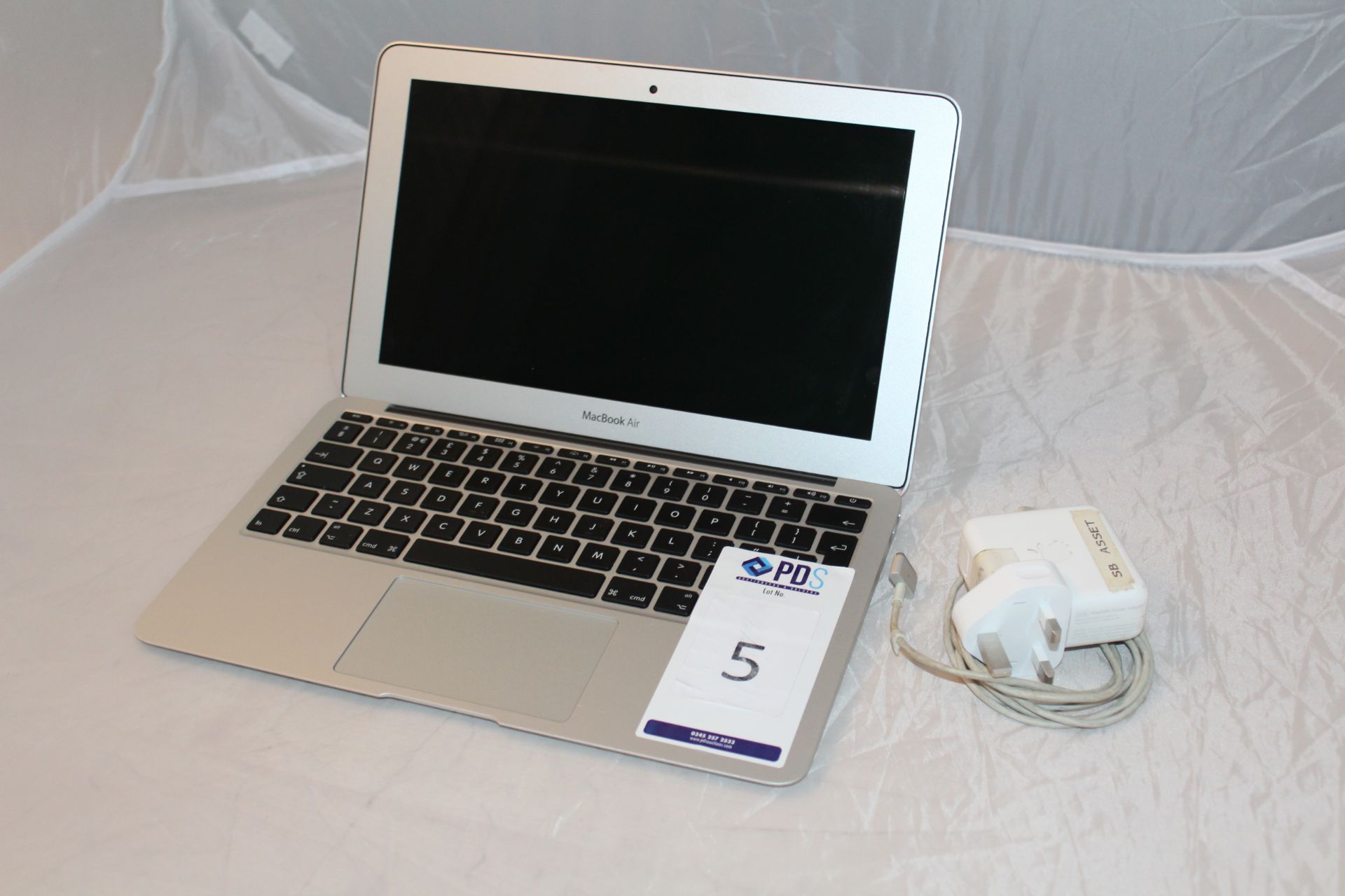 Apple MacBook Air A1465, Serial Number CO2JJ9DPDRV7 with Charger