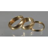Three 9ct gold rings. Ring size U, M&1/2 and L&1/2. Approx weight 7.5 gram. (B.P. 21% + VAT)