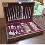 Mahogany canteen of Viners silver plated cutlery. (B.P. 21% + VAT)