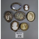 Collection of vintage brooches. (B.P. 21% + VAT)