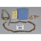 Collection of 9ct gold and costume jewellery. (B.P. 21% + VAT)