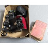 Box of various binoculars, cased Perl 8x40 field binoculars, Kenko binoculars, vintage binoculars,