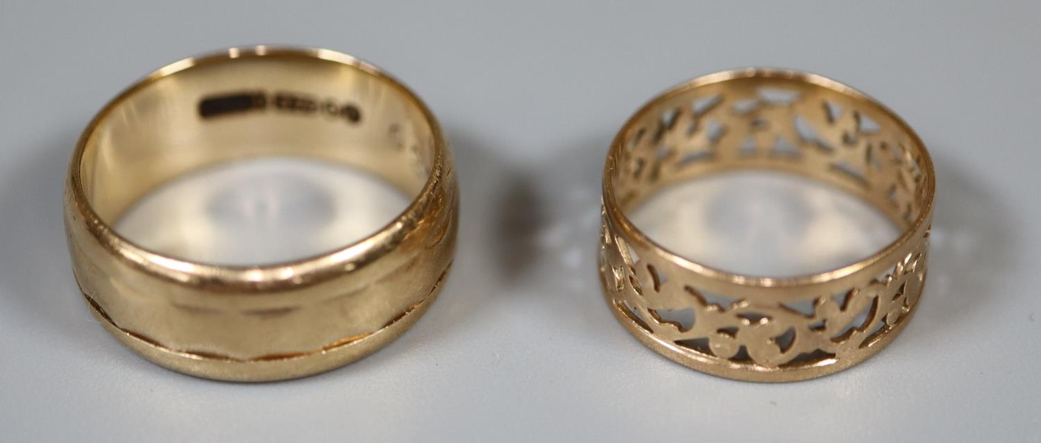 A 9ct gold ring and a 14ct pierced gold ring. Ring size K and G. Approx weight in total 5.4