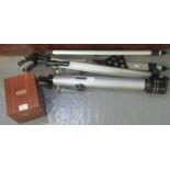 Modern Telescope on stand together with a wooden box of accessories, lenses etc.. (B.P. 21% + VAT)