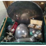 Box of assorted metalware to include: EPNS trays, Saugus iron works caddy spoon in original box,