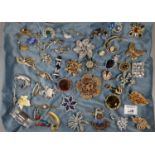 A collection of large vintage statement brooches. (B.P. 21% + VAT)