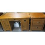 Good quality modern oak twin pedestal knee-hole desk together with a matching two drawer filing