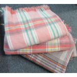 Box of 3 Checked, Multicoloured Blankets (B.P. 21% + VAT)