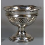 George V silver pedestal bowl with pierced frieze. Dated 1923. 2.6oz troy approx. (B.P. 21% + VAT)