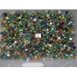 Large box of marbles, various, a few older ones. (B.P. 21% + VAT)