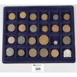 Collection of assorted coins, tokens and weights to include: Isaac Newton 1793 halfpenny token,