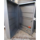 Metal key cabinet with lock and key. (B.P. 21% + VAT)