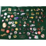 Tray of assorted brooches and badges, to include The Beatles, The Who, Green Line, animals etc (B.P.