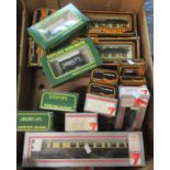 box of Lima, Mainline and Replica railways OO gauge models in original boxes, to include: wagons,