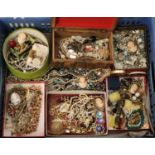 Tray of assorted vintage and other jewellery, Sorrento design box, brooches, bracelets etc.